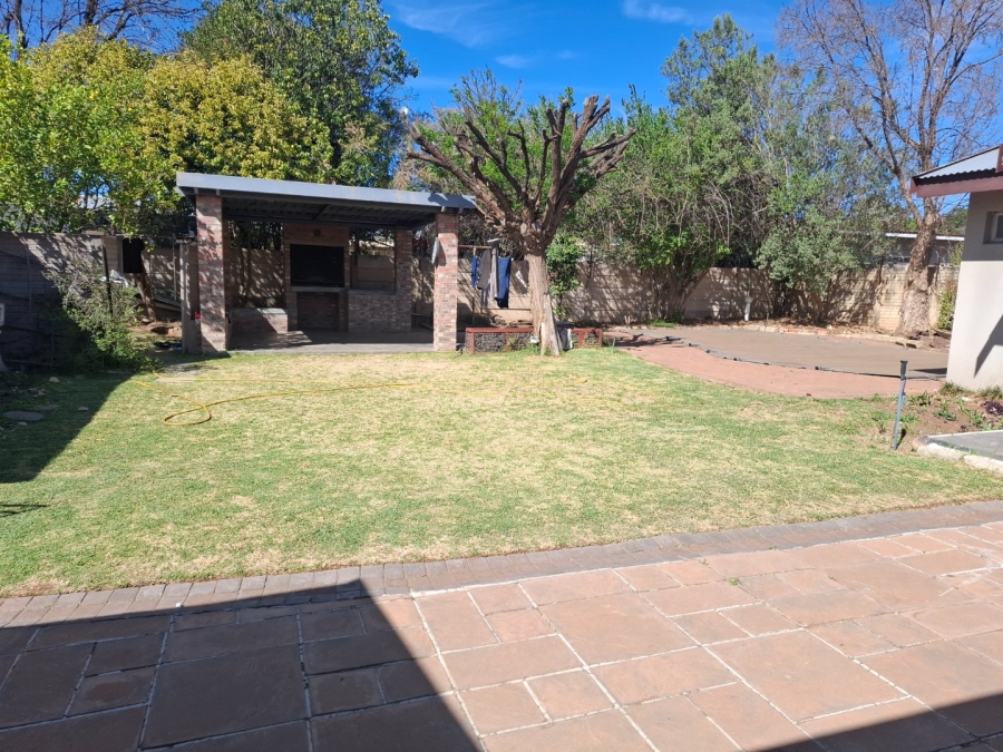 14 Bedroom Property for Sale in Universitas Free State